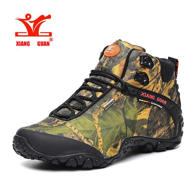 Waterproof canvas hiking boots